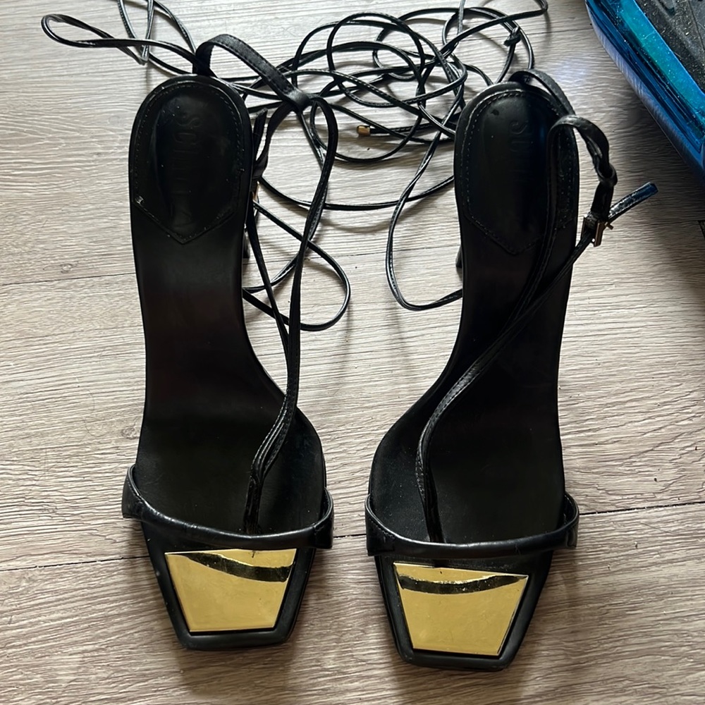 Schultz heels
